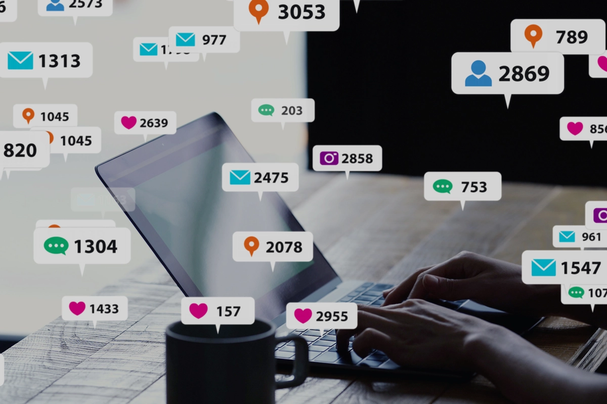 福岡のインフルエンサーマーケティングのことならジャリア