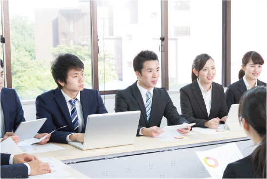福岡のリクルート広告代理店が制作する認知・興味喚起の“入り口”として機能する採用広告のイメージ