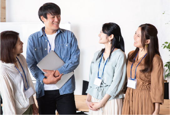 福岡のリクルート広告代理店が制作する学校訪問やキャリアセンターでの配布物のイメージ