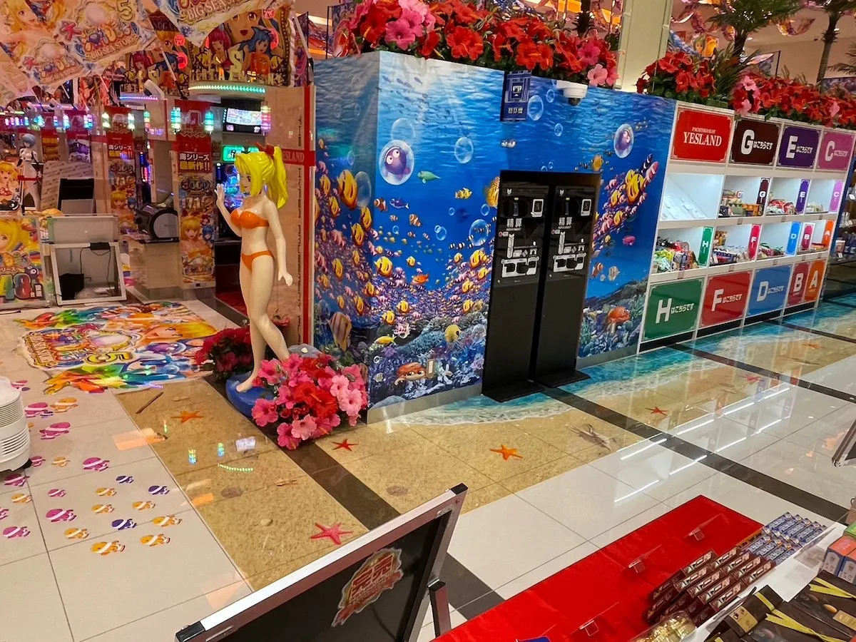 イエスランド鹿屋店 海物語コーナー装飾事例 01